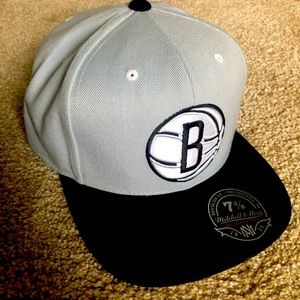 Mitchell & Ness Brooklyn Nets Fitted Hat Grey